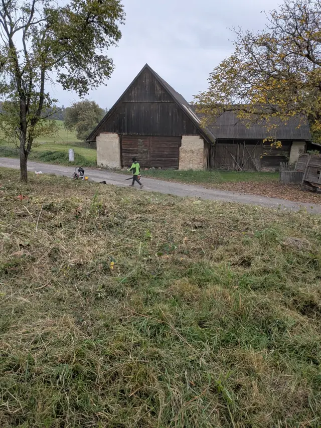 Zahrada paní Viplerové po vyčištění a obnově firmou FOX Garden